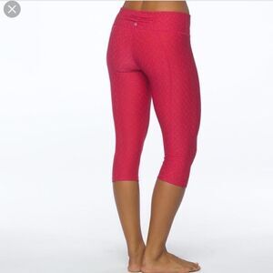 Prana Misty Knicker Capri Legging Low Rise Red Pink Print